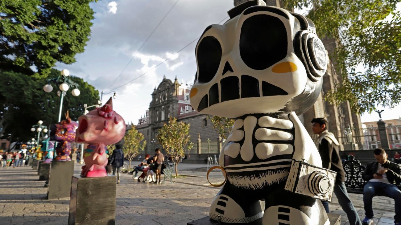 Más de 120 calaveras componen exhibición del Día de Muertos