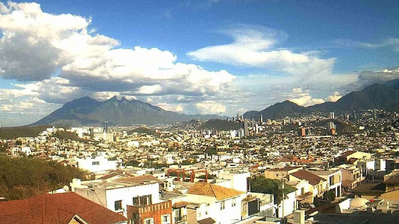Monterrey "arde" por calor, ¿romperá récord de temperatura?