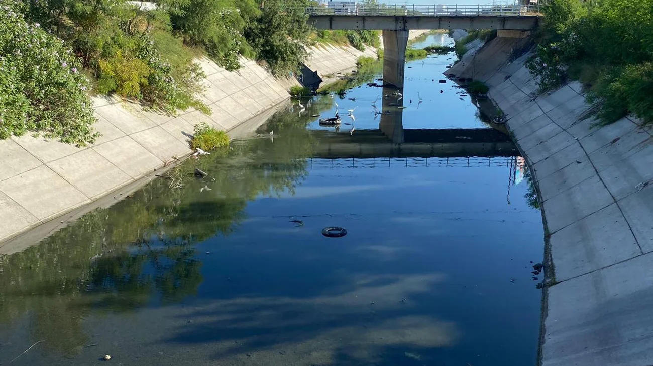 Preocupan bajos niveles de agua en el canal Rodhe