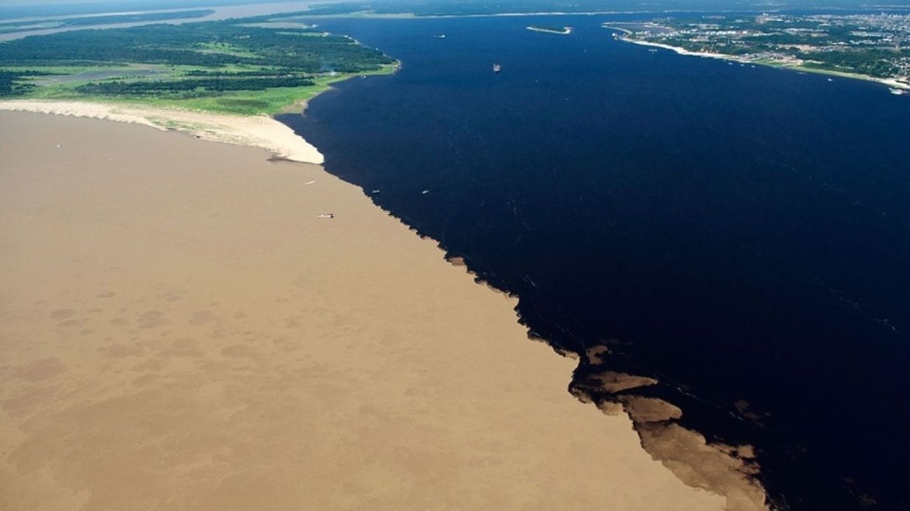 Dos muertos y siete desaparecidos tras naufragio en el Amazonas