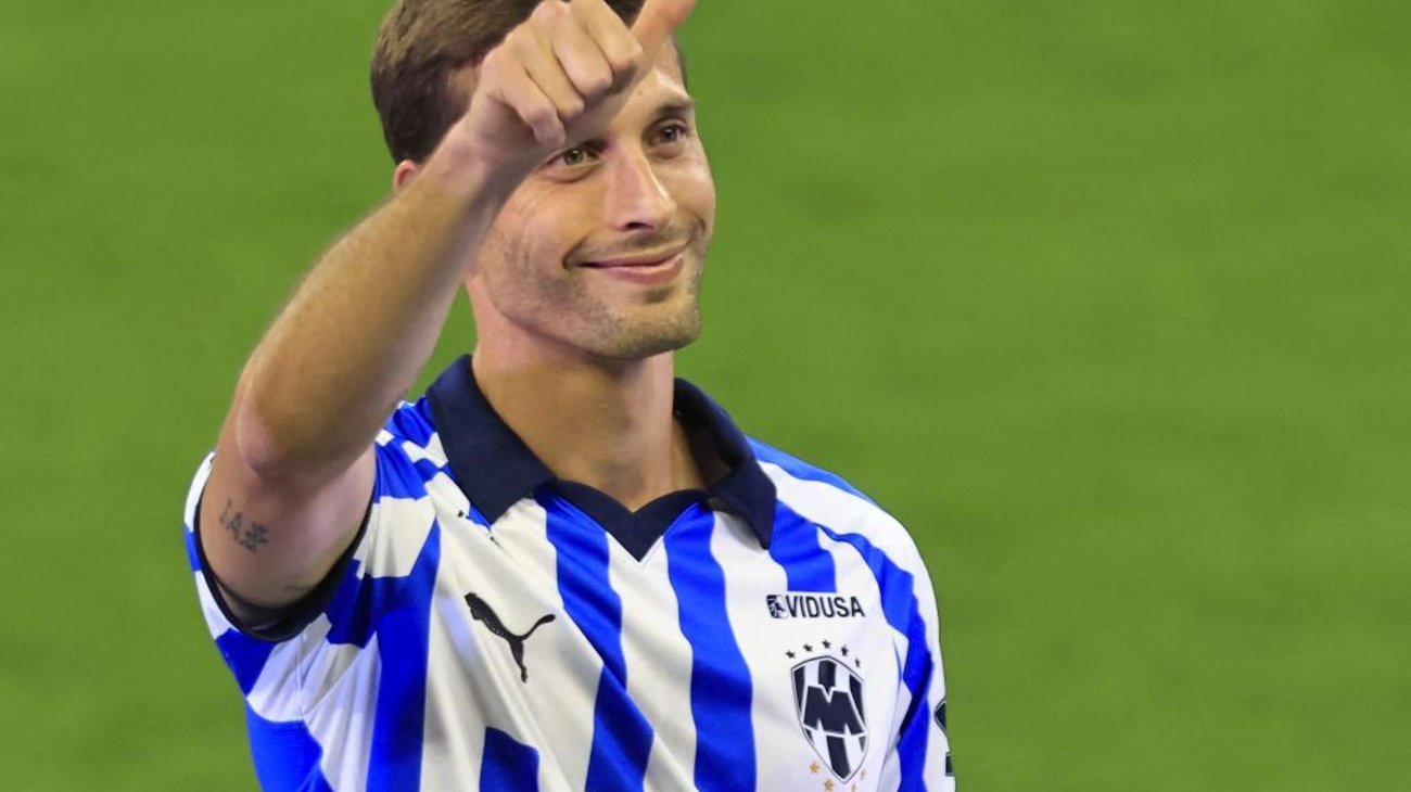 Permiten a Sergio Canales debutar, pese a suspensión