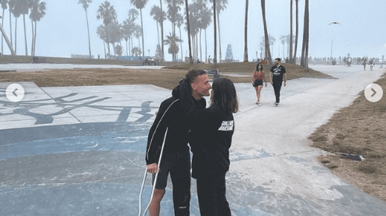 Sergio Canales vuelve a la ciudad, tras ser operado