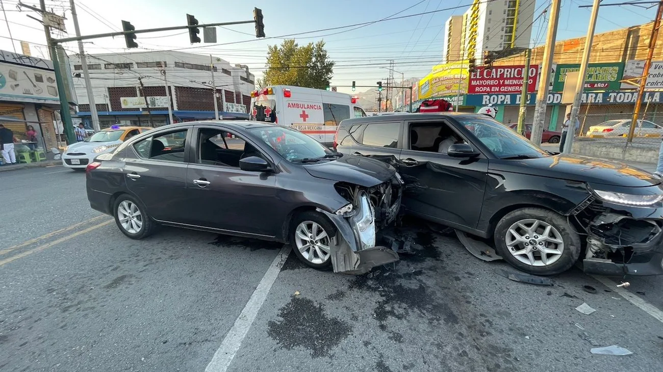 Carambola de cuatro vehículos deja un lesionado en el Centro