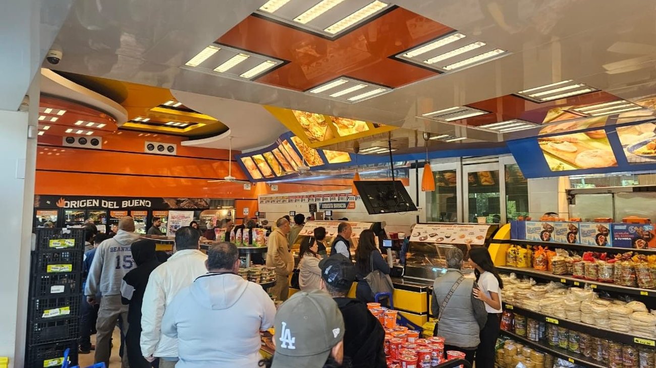 Regiomontanos llenan carnicerías previo a la cena de Año Nuevo