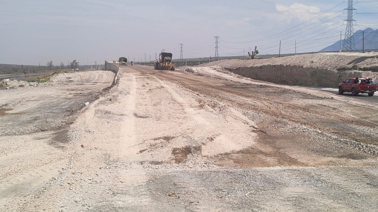 Alcanza carretera a Derramadero un 70% de avance