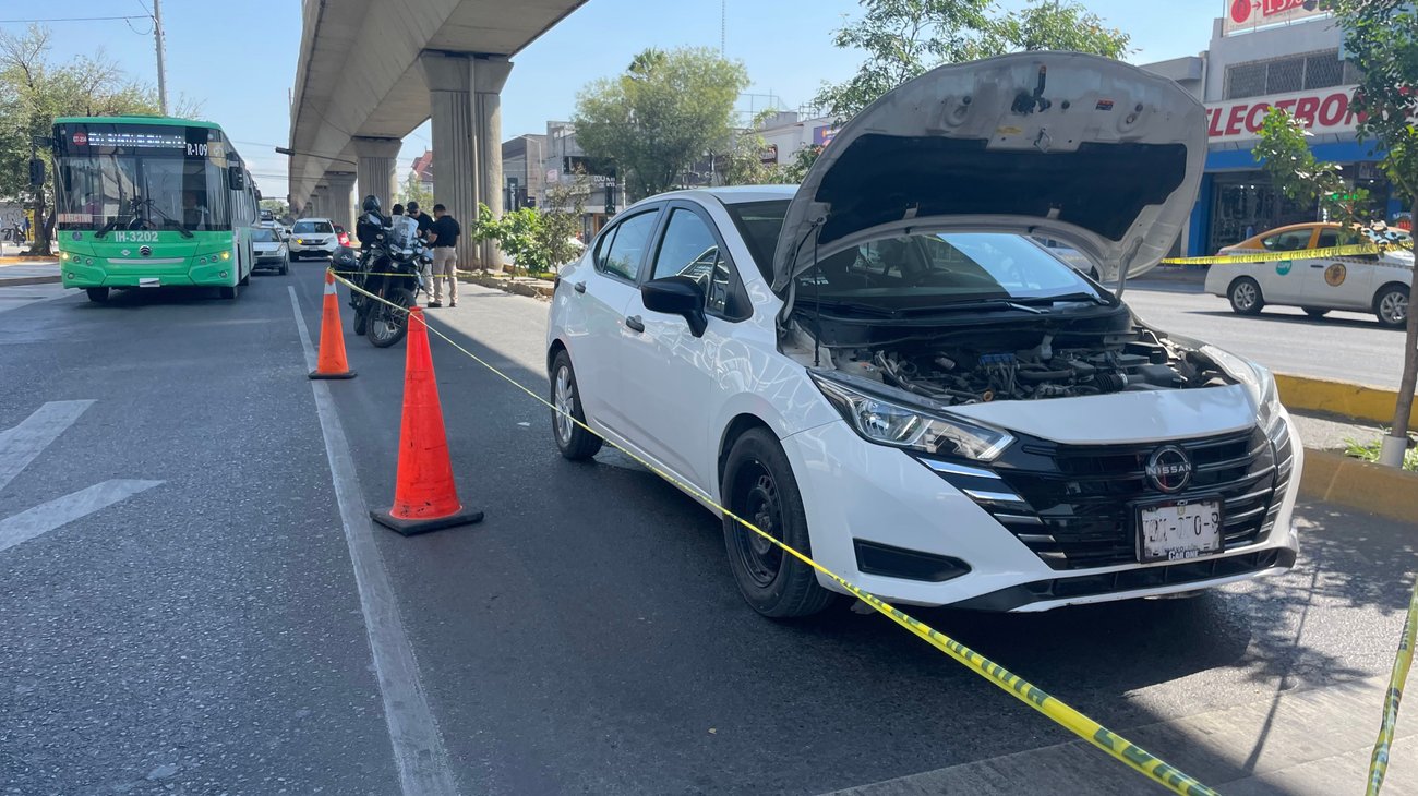 Aseguran vehículo implicado en ataque armado previo en Monterrey