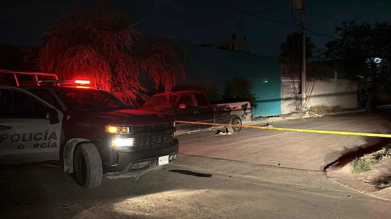Detonaciones en colonia de García deja dos autos baleados