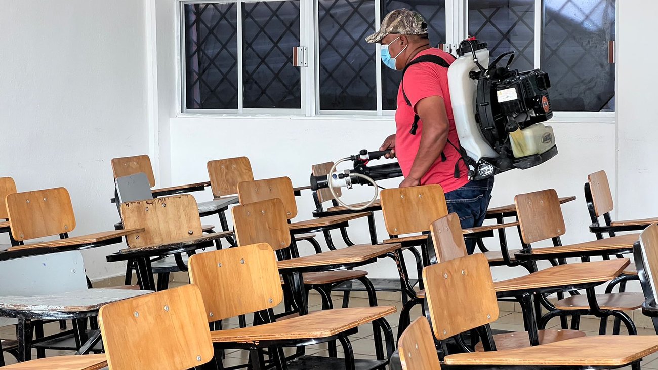 Confirman primer caso de virus de boca, manos y pies en alumna