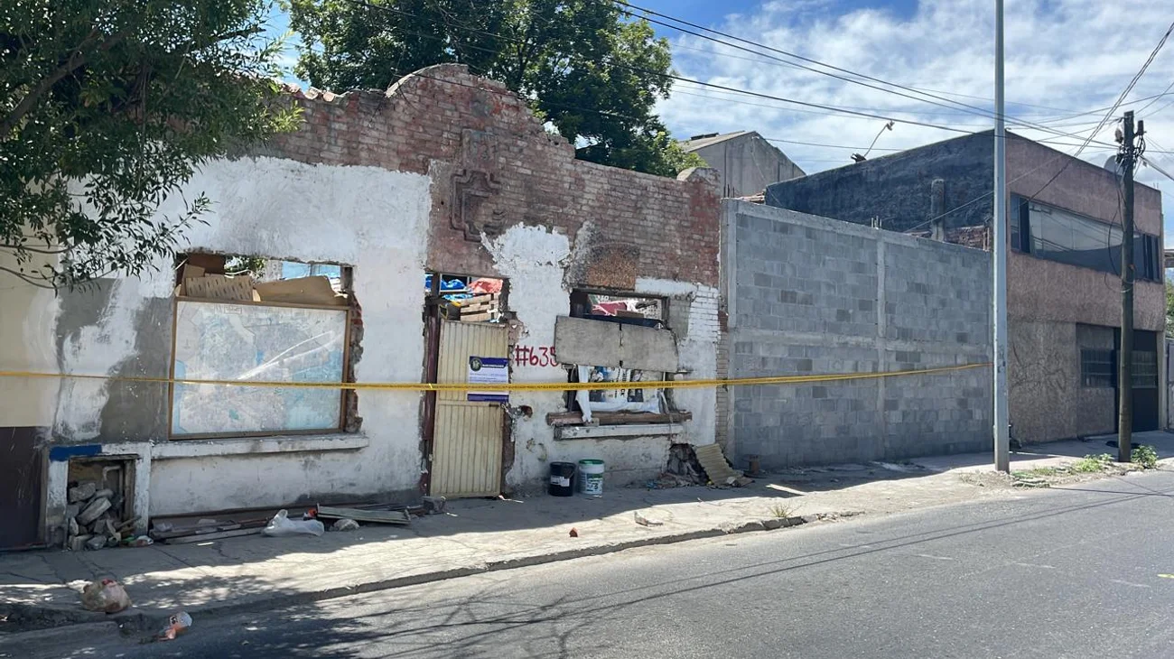 Catean casa abandonada en el Centro, detienen a 10 personas