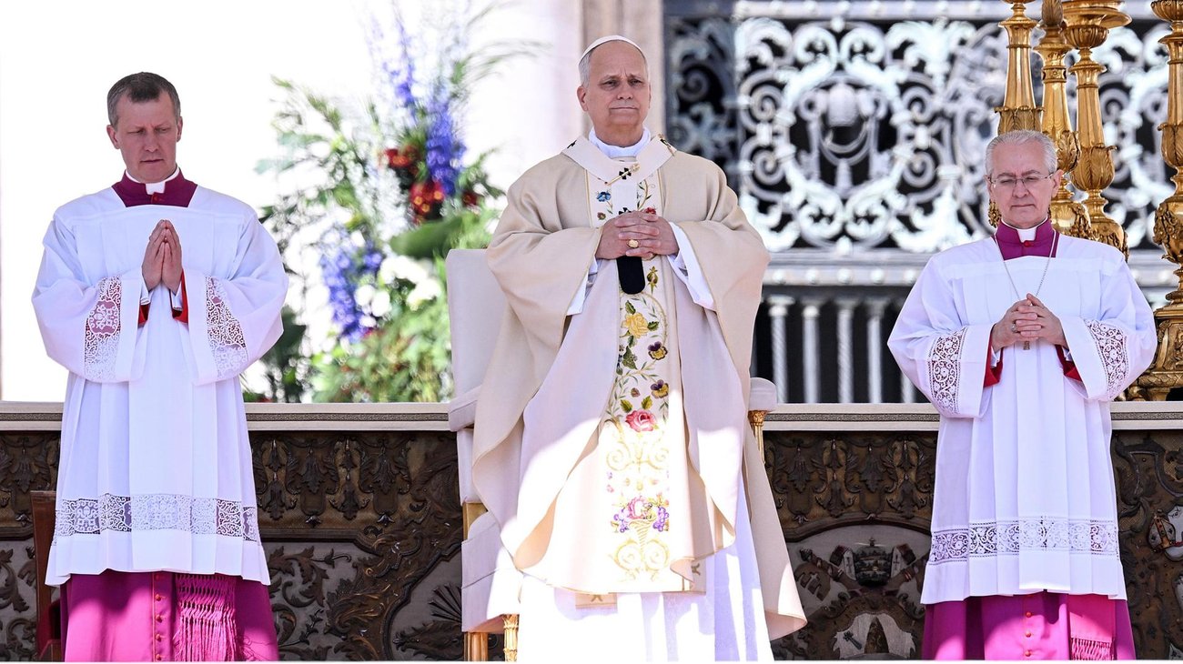 León XIV llama a la paz en su primera Pascua como pontífice