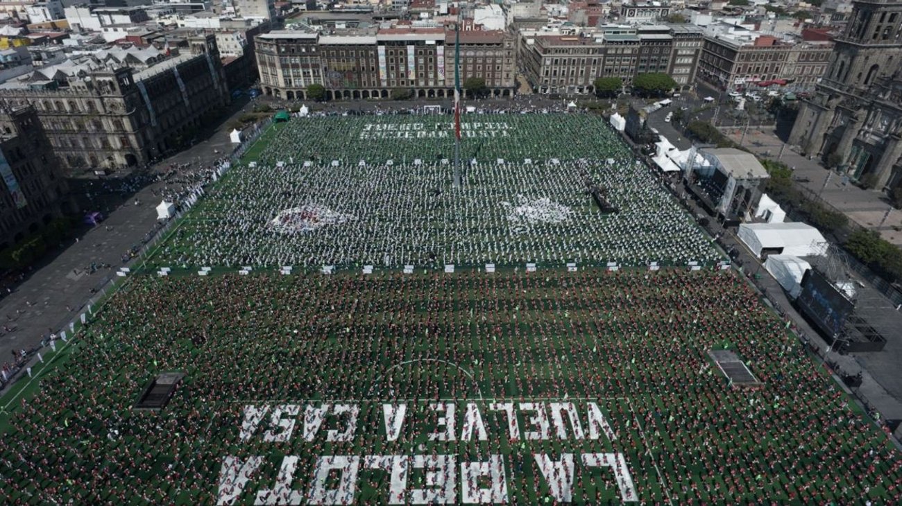 cdmx_rompe_record_guinness_clase_futbol_mas_grande_del_mundo_4ceacb09db