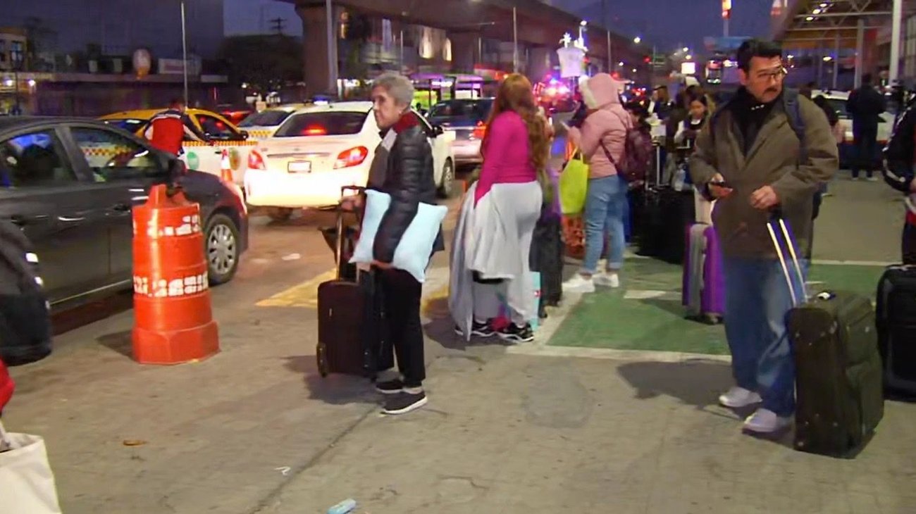 Regresan de vacaciones y abarrotan Central de Autobuses