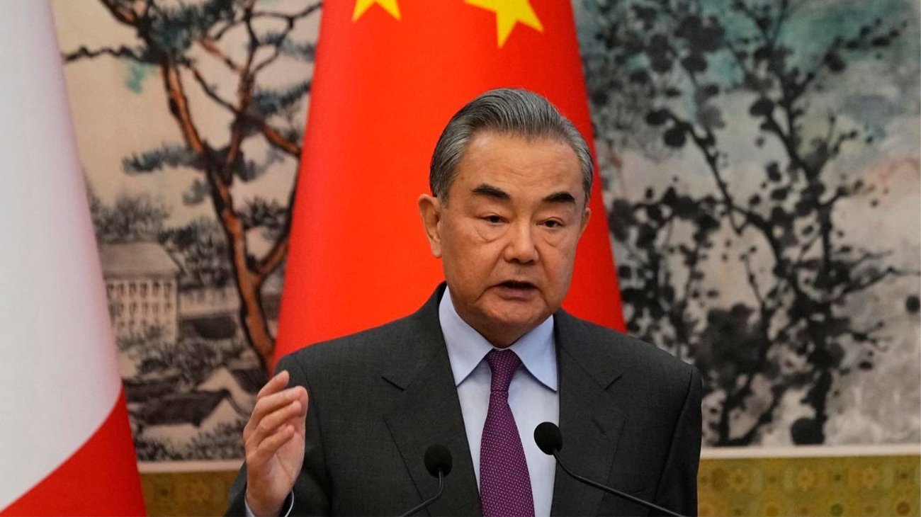 China e Irán fortalecen lazos en reunión diplomática