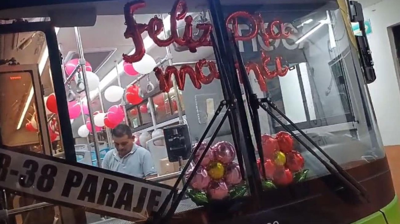 Don Edgar sorprende a mamás de la ruta 38 en su día