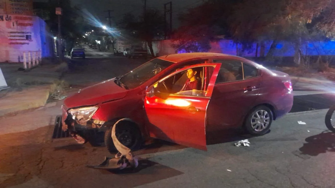 Se impacta conductor contra muro tras dormitar al volante