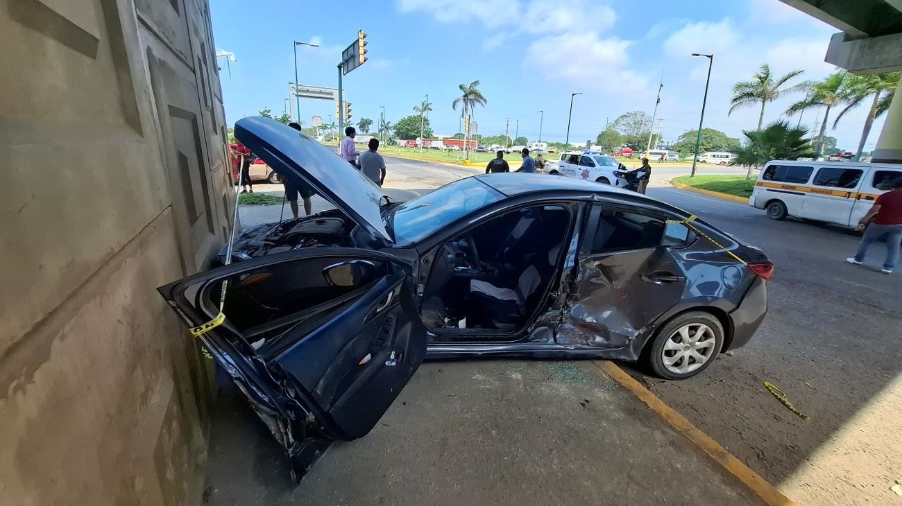 Deja aparatoso choque cinco lesionados en Altamira