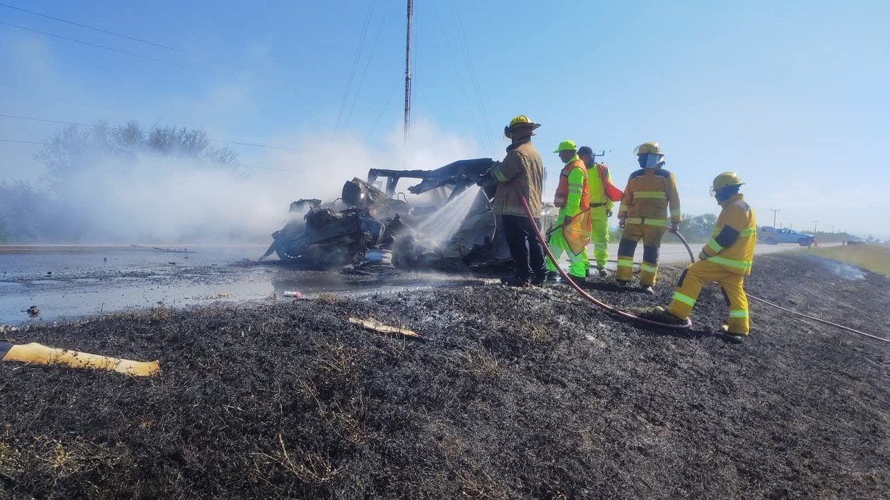 choque_deja_muertos_en_carretera_1cc09100df