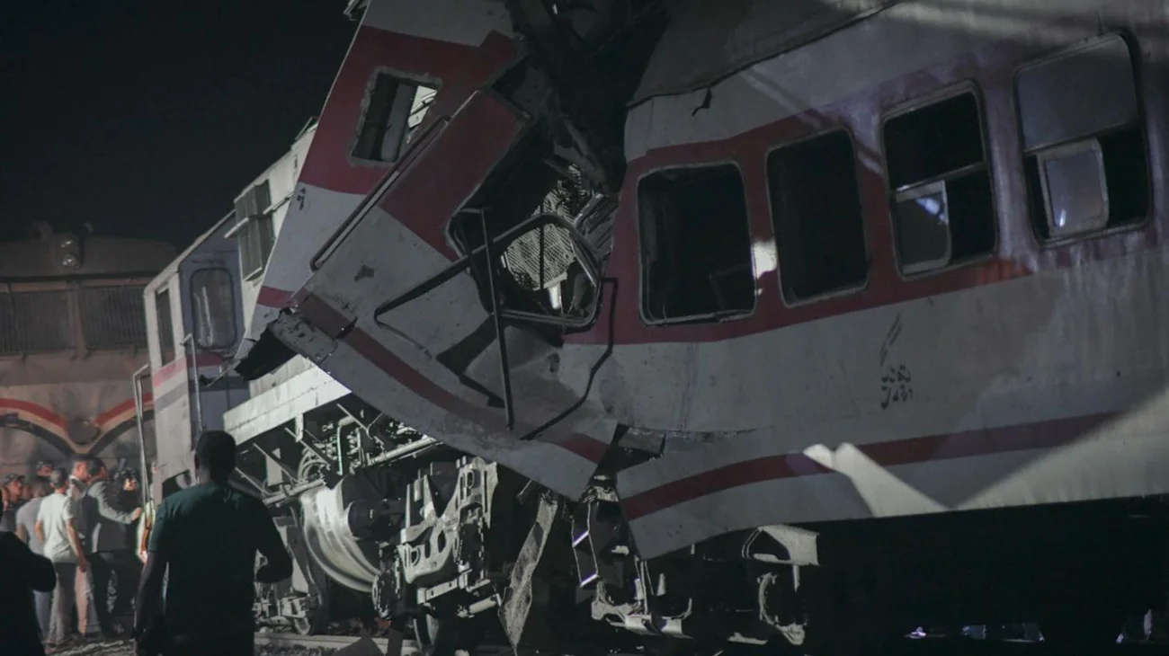 Choque entre trenes deja 3 muertos y 49 heridos en Egipto
