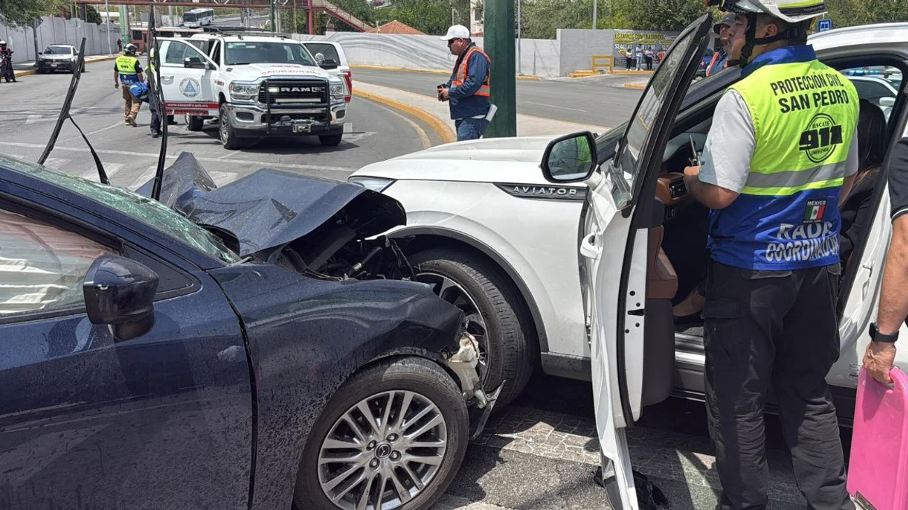 Choque con el tren deja a dos personas lesionadas en San Pedro