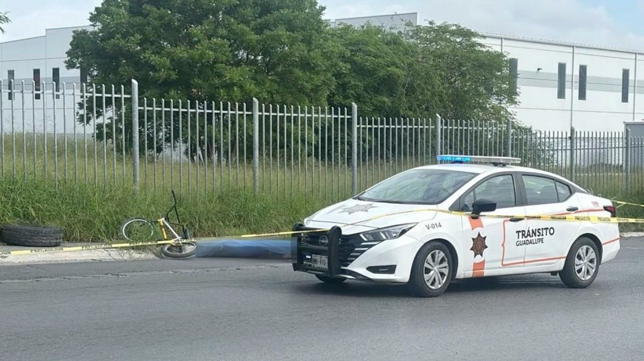 Muere ciclista tras ser arrollado por transporte de personal