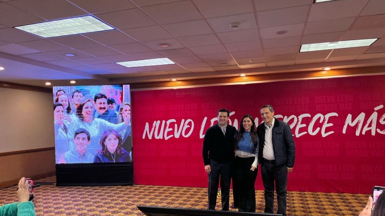 Cienfuegos defiende marcha a favor de la democracia 