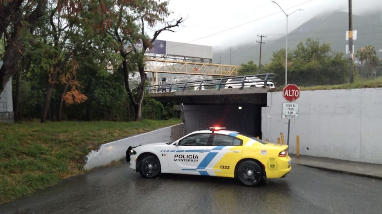 Cierran primeros pasos a desnivel por lluvia de 'Alberto'