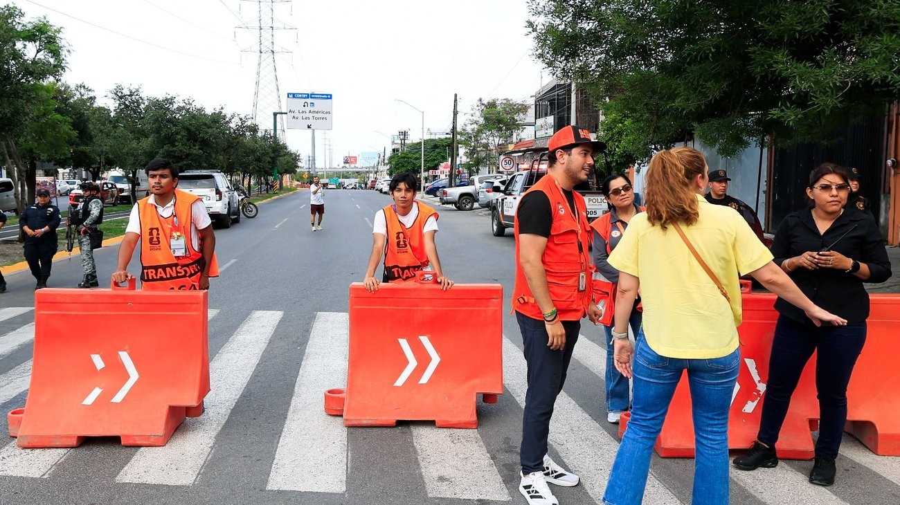 Realizan cierres viales en Guadalupe por tercer juego mundialista