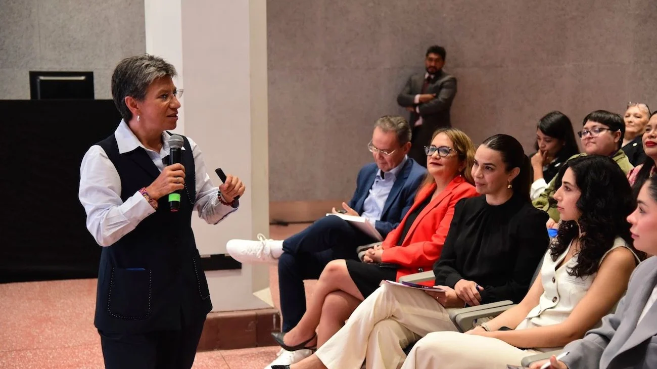 Detalla exalcaldesa de Bogotá proyecto 'Manzanas de Cuidado'