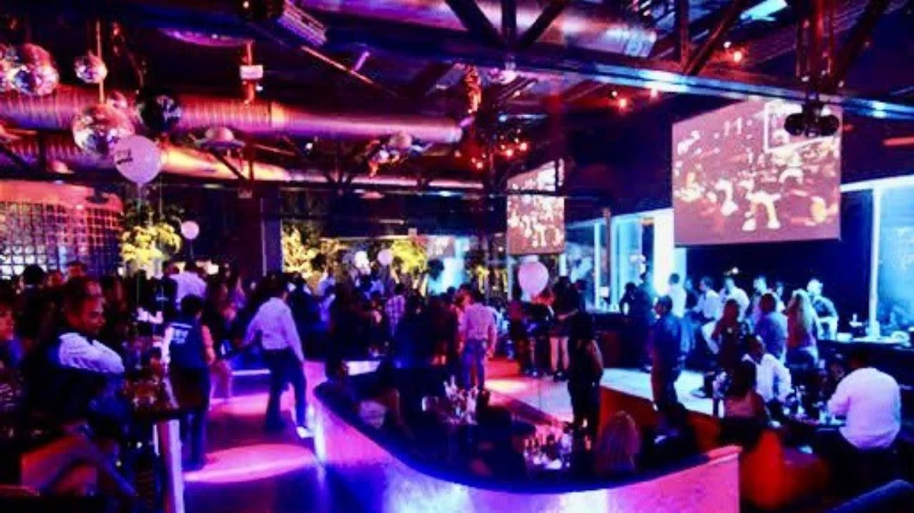 Clausuran 12 bares en Querétaro tras ataque armado