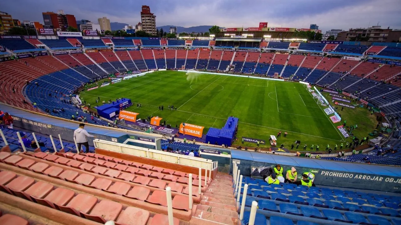 Clausuran Estadio Ciudad de los Deportes y Plaza de Toros