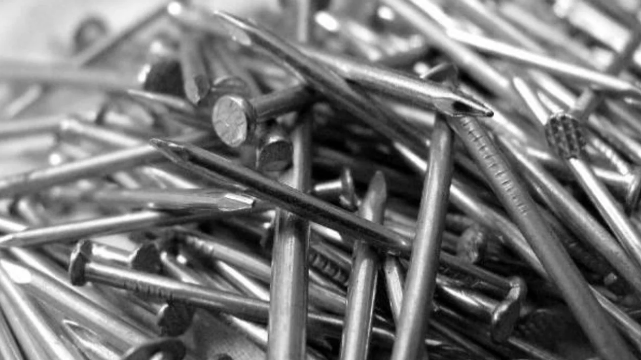 Impone México aranceles temporales a clavos de acero chinos