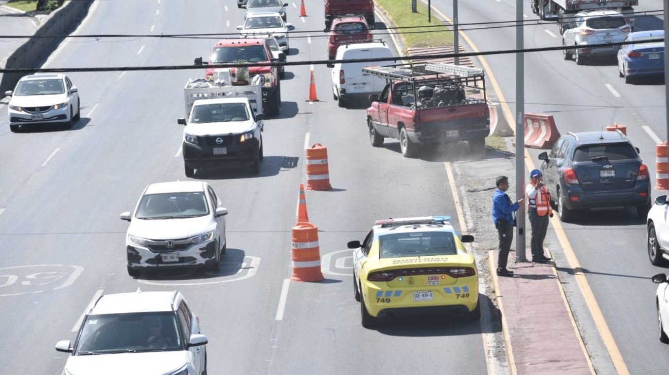 Colocan carril de contraflujo en Carretera Nacional