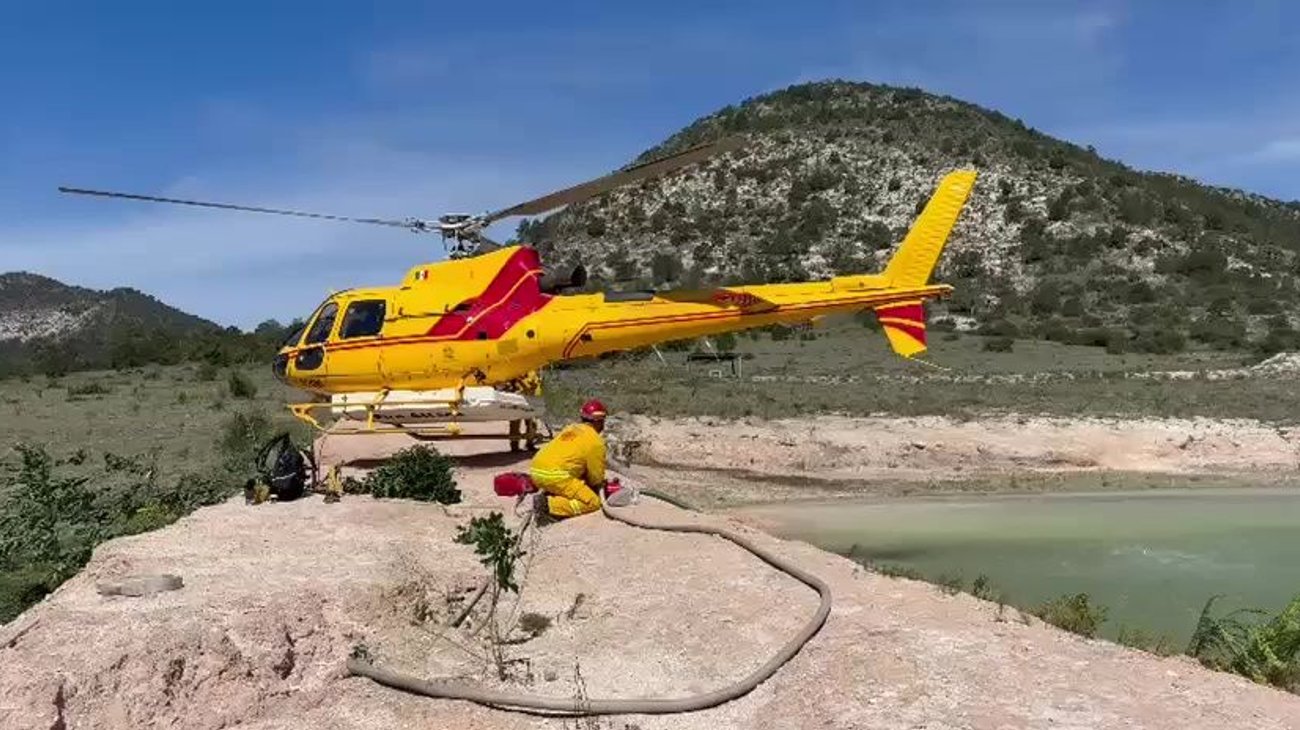 Reanudan combate a incendio forestal en Galeana