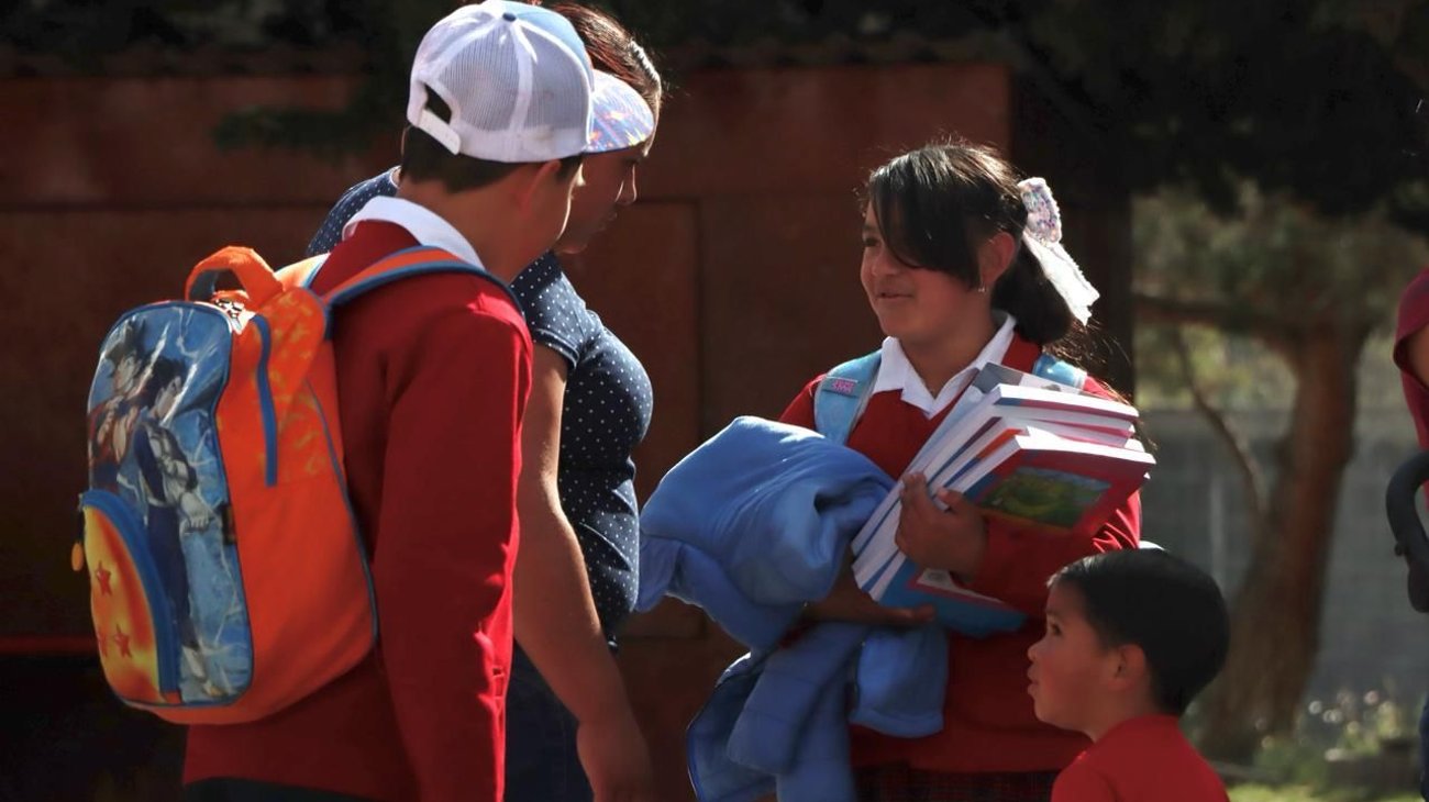 Comienza la SEDU con entrega de libros de texto 