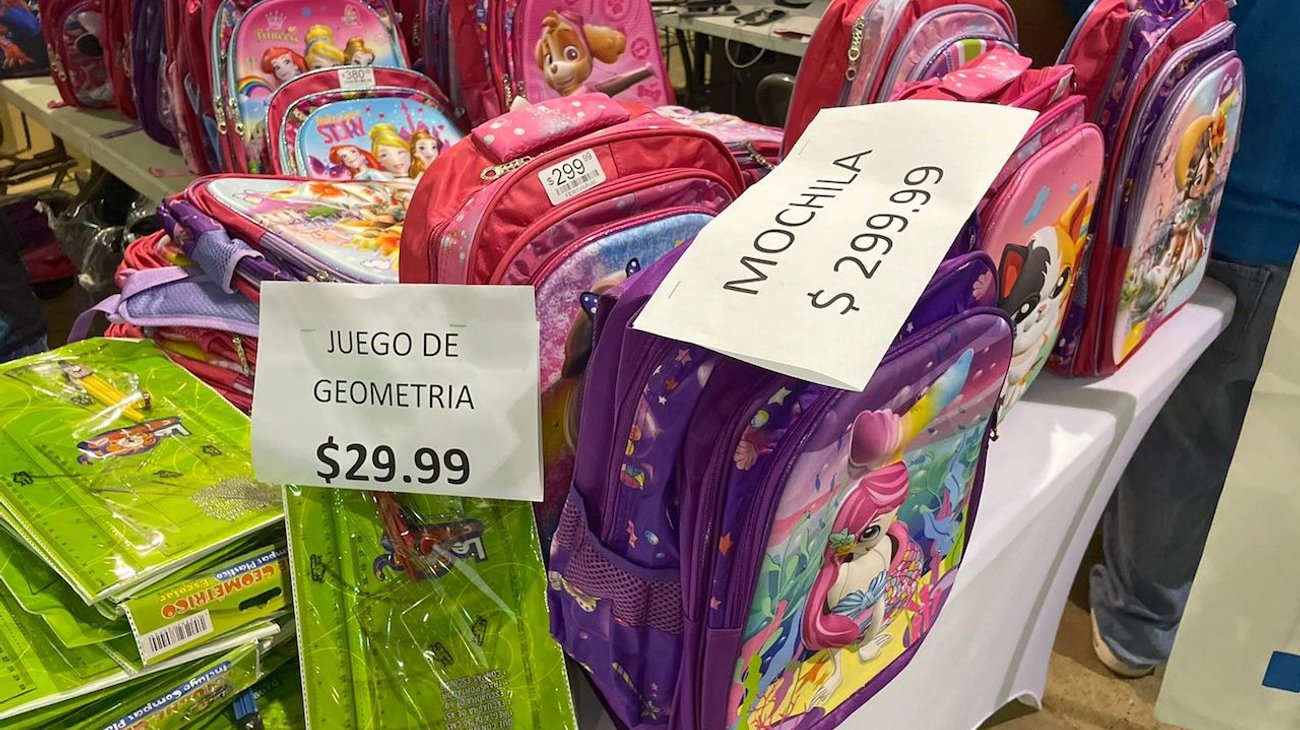 Enfrentan padres de familia altos costos de útiles escolares