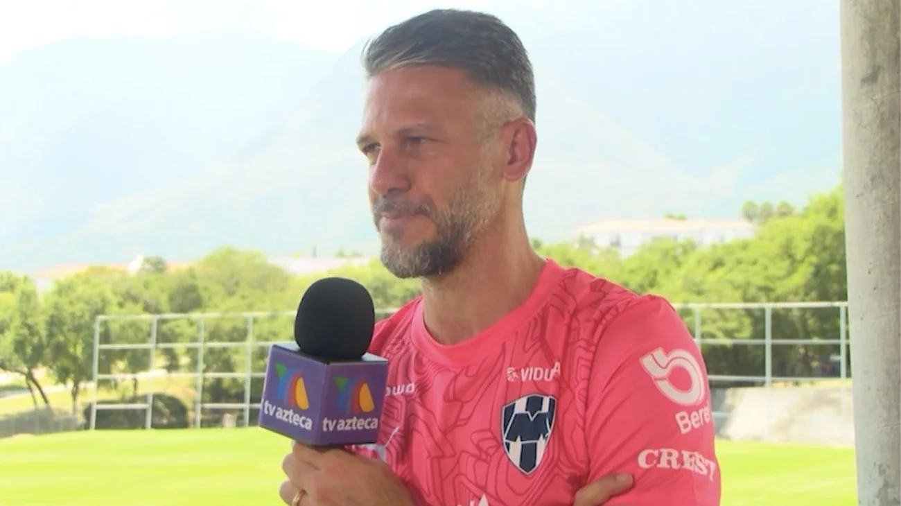 Con Martín Demichelis, 'la pelota siempre al 10'