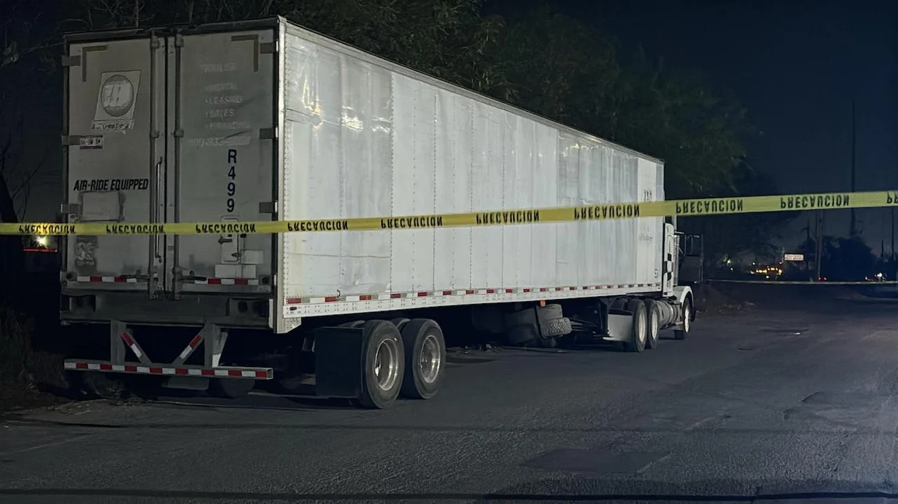 Trailero se resiste a asalto y lo balean en Libramiento Noreste