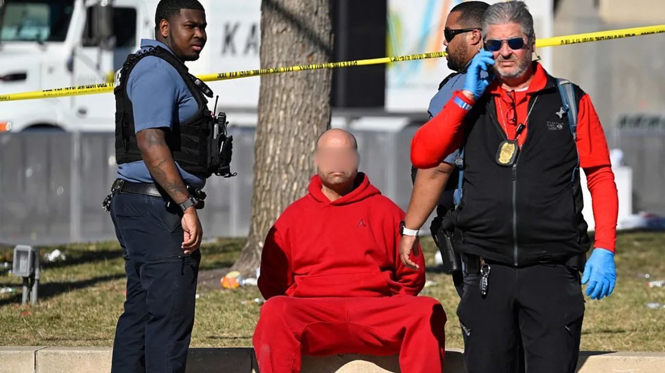 Hombre mata a su madre al confundirla con un intruso