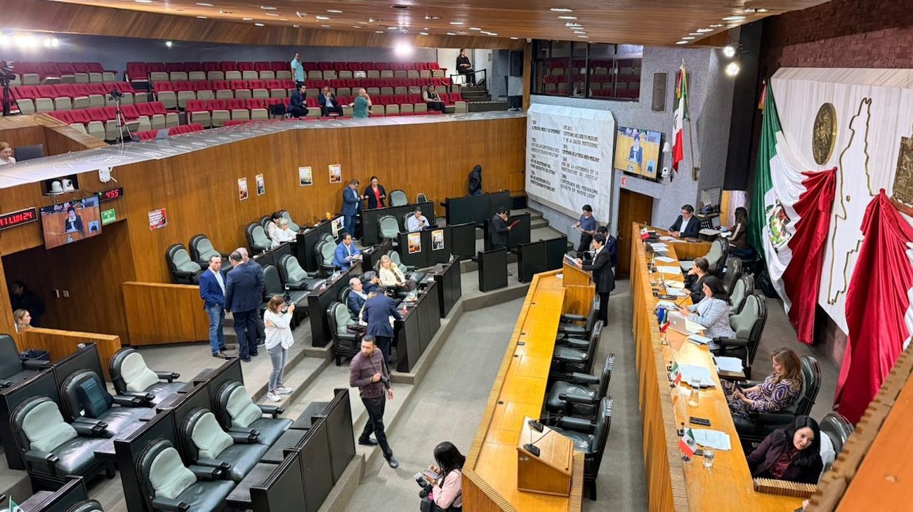 Turna el Congreso a comisión el Presupuesto 2026