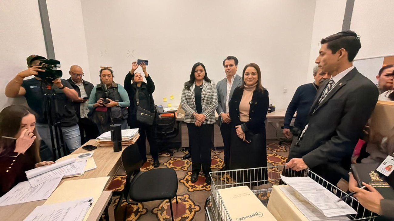 Acude Congreso local a entregar Presupuesto 2026