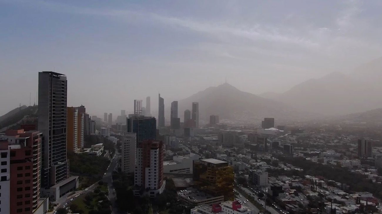 ¡Sube temperatura y vuelve contaminación a metrópoli regia!