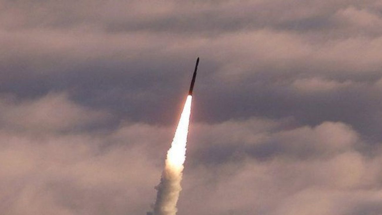 Corea del Norte lanza misil balístico que falla en prueba