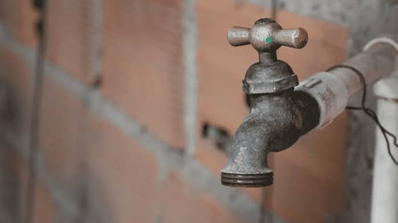 Apagones dañan sistema de agua potable en Bosques, en Nava