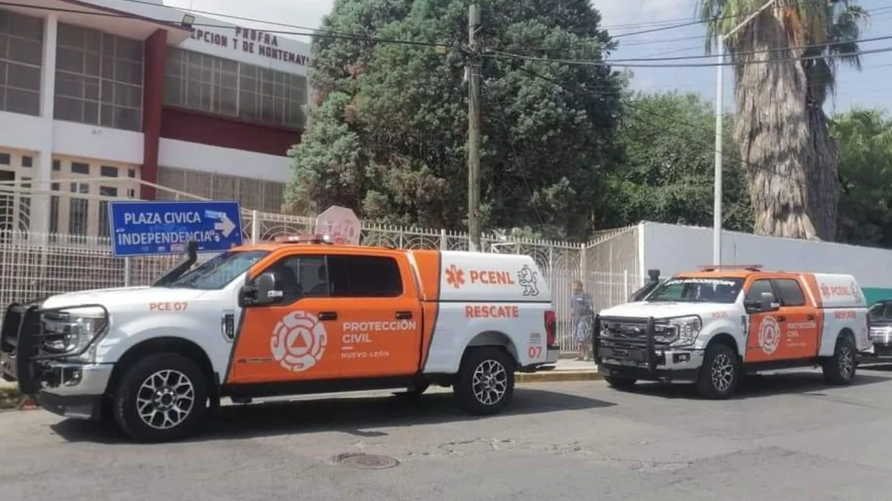 Desalojan secundaria por corto circuito en Monterrey