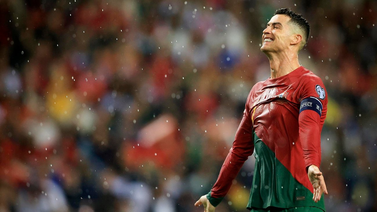 Un doblete de Cristiano lleva a Portugal a la Eurocopa