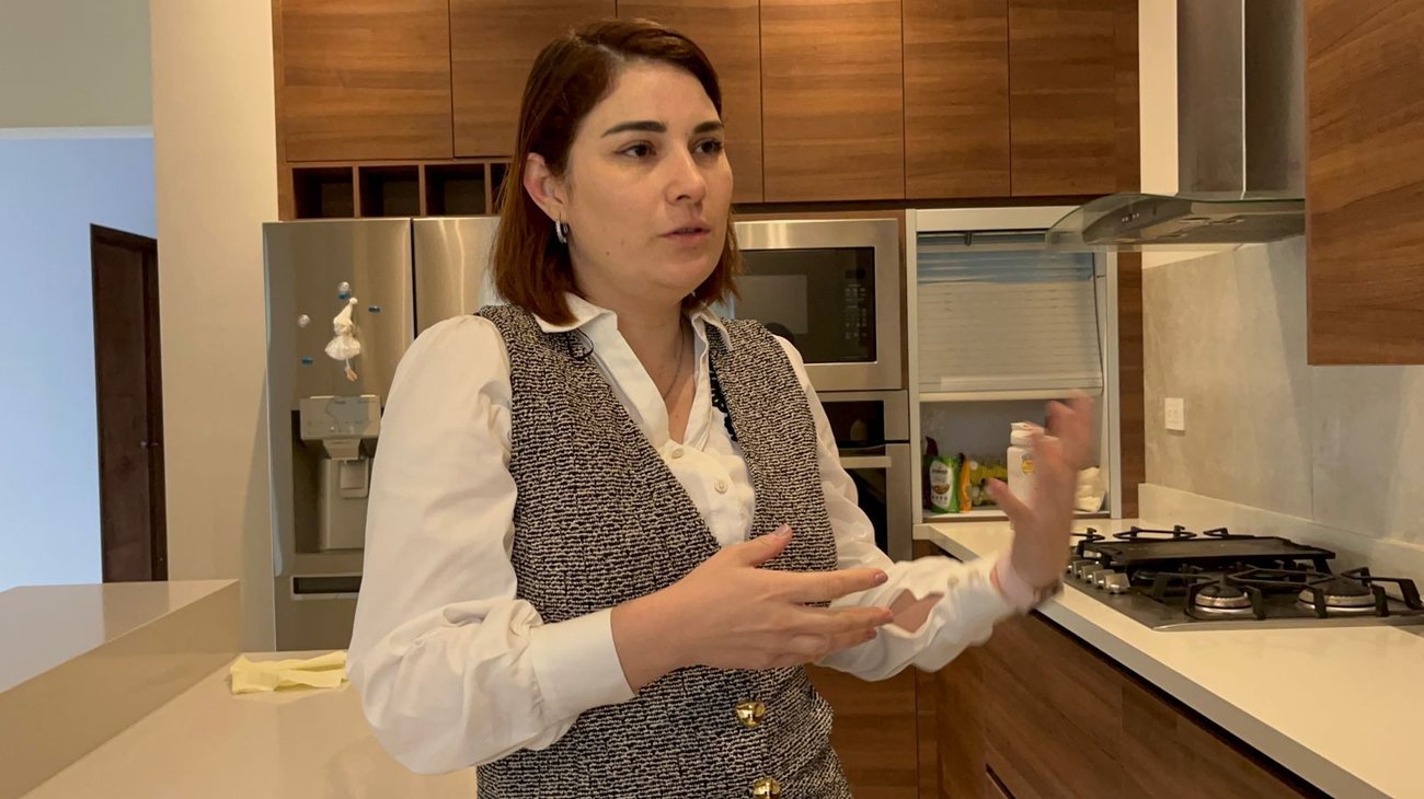 Madre enfrenta proceso penal por presunta obstrucción parental