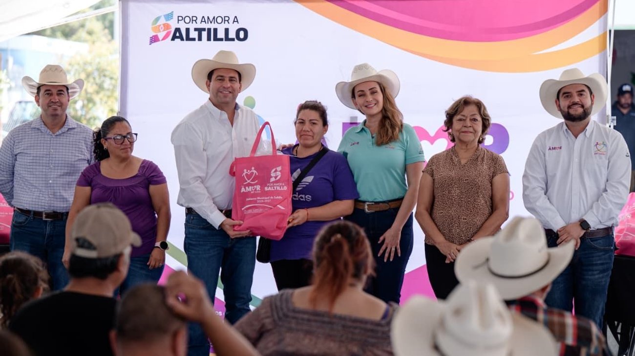 Familias de Agua Nueva reciben alimentos y servicios