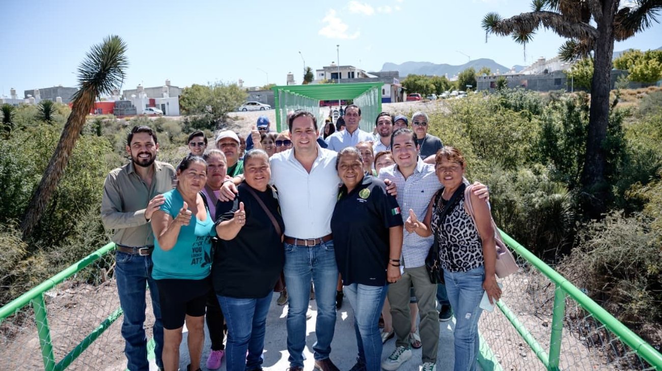 Entregan puente peatonal para vecinos de Hacienda Narro