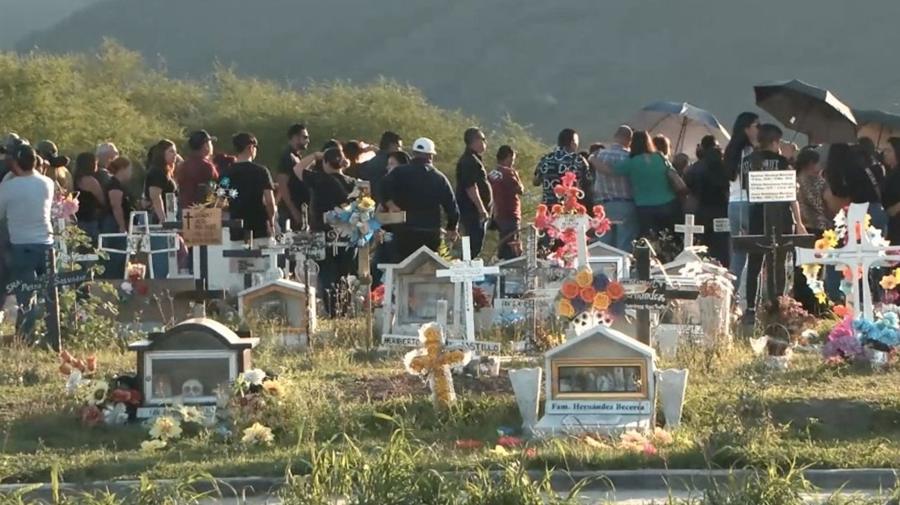 Dan último adiós a esposos víctimas de explosión en Juárez