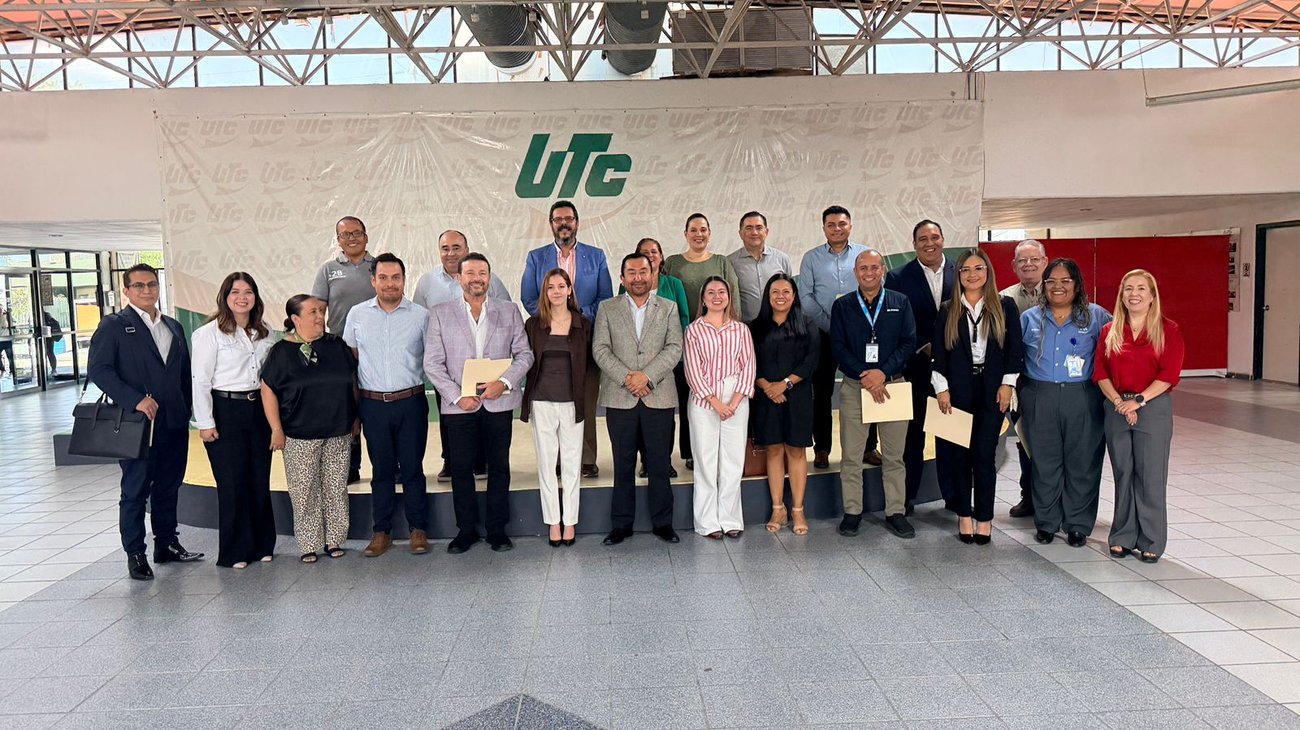 Empresas donan recursos para formación de estudiantes de la UTC